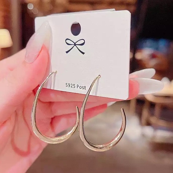 Jewelry - New 18k gold plated earrings